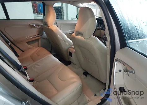 2015 Volvo V60 T5 Premier из США, поврежденный, VIN YV140MEK0F1243209